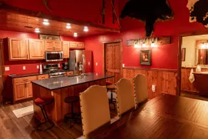 Northwoods Rustic Lodge steps away from Round Lake in Richardson Bay & Pontoon - Image 4