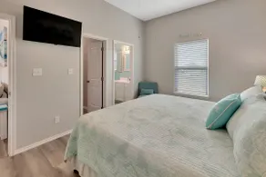 Family Retreat, Pool, King Bed, Kids Games - Image 5
