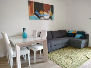 Renovated apartment with parking - Image 3
