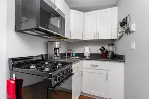 Prime Central 1brm in North End Boston - Image 4