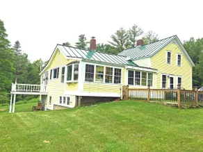 6 Minute Walk to Mountain Top Inn 4 BR, Sleeps 10, Pet Friendly, Views & Grill - Image 2