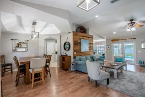 ☆☀︎❀Palm Paradise! Heated Pool, Lanai with TV, Grill, & Fenced Yard! - Image 5