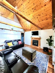 Beautiful 2 bedroom chalet style cabin - Image 3