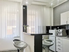 Central modern studio | Aircon | Free WiFi - Image 2