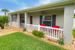 Newly Furnished, Solar Heated pool, Game room, 10 mins from Beach - Image 3