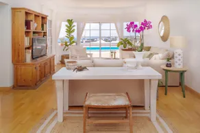 Amazing 3 Bedroom Ocean View with Pool - Image 3