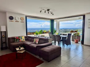 Spacious 3-bedroom with panoramic view and pool - Image 2