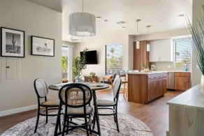 Modern apartment with 2 Primary BRs in Old Town - Image 2