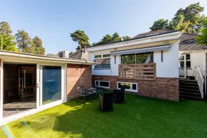Spacious 4 bedroom home w/ Garden 5 Min to Beach! - Image 5