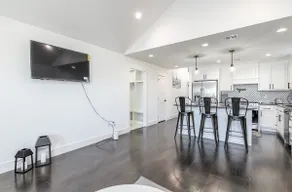 Newly Built Modern Home · 5 Min to Downtown Tulsa - Image 5