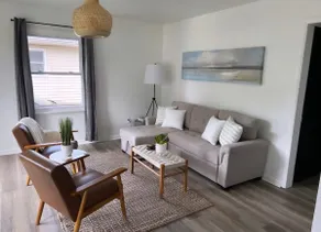 Newly renovated home by Cedar Point - Image 5