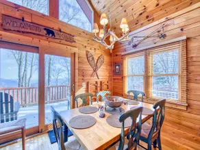Hot-Tub, Great Views, 3 King Beds, Sleeps 9! - Image 4