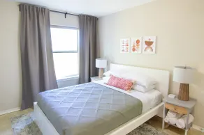 Comfy Townhouse | Family-Friendly | Prime Location - Image 5
