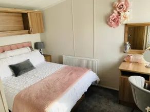 Luxury Holiday Home - Image 2