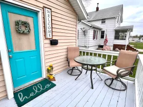 Walking distance to Fairgrounds! Sleeps 9 - Image 4