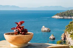 Kyklamino Home - Sea View, Quietly Defined - Image 3