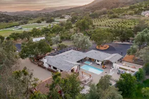 Pampas Farm Pool Hot Tub Vineyard 16 Guests - Image 3