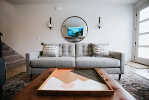 Serene Lake Getaway at Stunning Scandi Home - Image 3