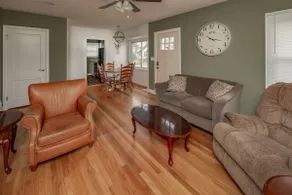 Pleasant 2 BR Home - Image 2
