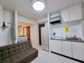 Nishi-Shinjuku Apartment - Image 3
