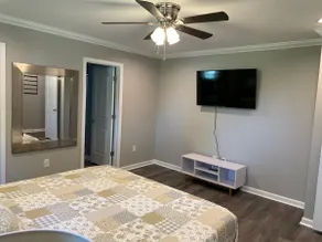 Cheerful 3-Bedroom home with great location. - Image 3