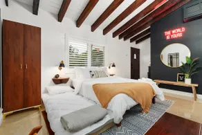 Lux Mid-Century Modern Studio Near Disney & DTLA - Image 3