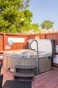 Ocean Views with Private Hot Tub, Gourmet Kitchen - Image 4