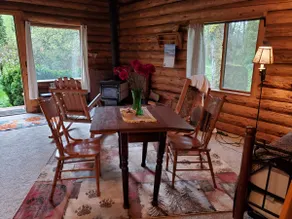The Pines & Cherries Cabin Retreat in the Gorge - Image 4