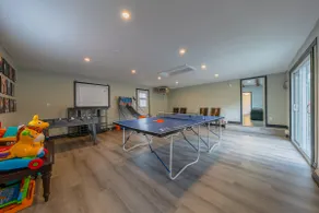 Waterfront 3 Bedroom Home! - Image 3