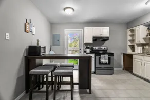Sleeps 7|3BR| Near MCI & GEHA|Gladstone - Image 4