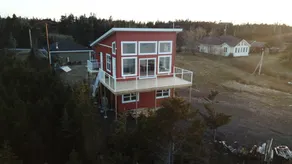 The Harbour Loft is your perfect getaway. - Image 3