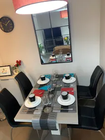 Serviced Luxury Modern Belfast City Centre 2 Bed Apartment - Image 5