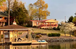 Dockside Daze-Prime Waterfront Loc w/ Amazing View, Firepit, Tiki Bar, Lrg Dock - Image 2
