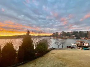 Dockside Daze-Prime Waterfront Loc w/ Amazing View, Firepit, Tiki Bar, Lrg Dock - Image 4