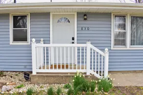Modern & Spacious ~ Near Bill Snyder ~ ♛Royal Beds - Image 4