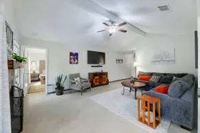 Clean, Comfortable Home on the Greenbelt - Image 2