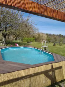 Charming House with Pool - Image 4