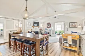 Lakeview retreat with beach access. Wineries CMAC - Image 2