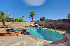 Cheerful 3-bedroom retreat with pool & spa! - Image 3