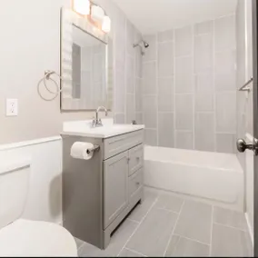 Spacious 3 BD Close To Everything! You’ll Love It! - Image 3