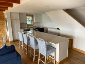 Newly renovated 3BR house w/ stunning ocean views - Image 5