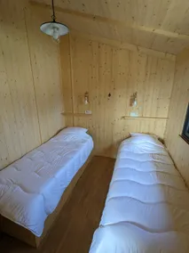 Wooden lodge for 4 people, with pool access - Image 4