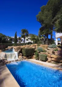 Charming 3-storey house @ residential golf resort - Image 5