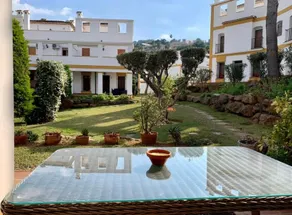 Charming 3-storey house @ residential golf resort - Image 2