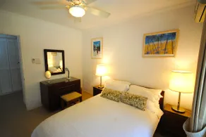 Re-listed 2023: Lovely 2 Bed West Coast Apartment - Image 5
