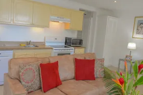 Re-listed 2023: Lovely 2 Bed West Coast Apartment - Image 3