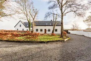 Traditional Cosy Cottage with beautiful views - Image 2