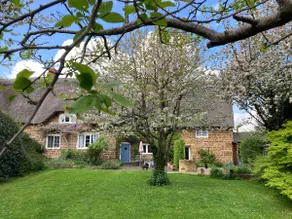 Beautiful Thatched Cottage Annex with Piano - Image 5