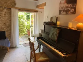 Beautiful Thatched Cottage Annex with Piano - Image 2