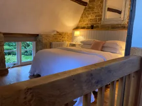 Beautiful Thatched Cottage Annex with Piano - Image 3